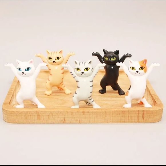 Fabulous dancing kitty cats. Resin acrylic sculpture set of 5 as pictured - Picture 4 of 7